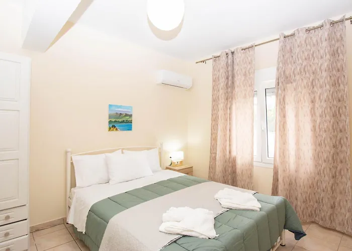 Traveller\'S Nest Apartment Close To Center,Port,Airport